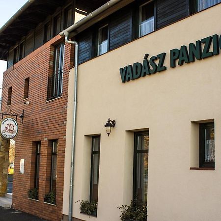 Vadasz Panzio Es Etterem Szombathely Exterior foto